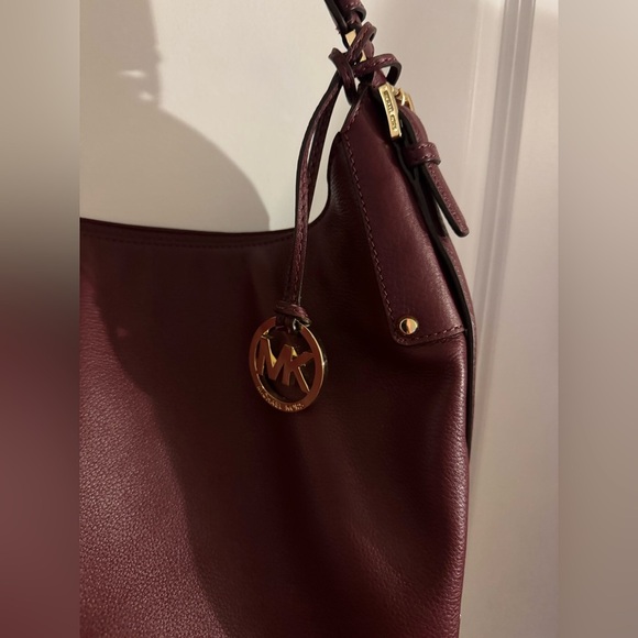 MICHAEL Michael Kors Belted Bedford Leather Hobo Shoulder Bag - Picture 3 of 8